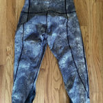 Lululemon 8 herringbone ombre tie dye crop mesh 8 crop Black White Photo 0