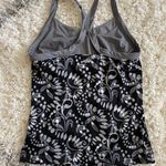 Old Navy  Exercise workout tank built in bra Photo 3