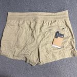 The North Face Women’s Aphrodite Motion Shorts Photo 4