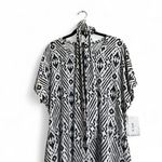 LuLaRoe Dress/Tunic Sz XL Mitzi Black/White Geometric Patterned Dolman Sleeves Photo 2