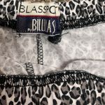 Bill Blass blk/ gray & off wht leopard leggings small. Photo 4