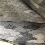 SO Womens  Camouflage T-Shirt Size Medium Juniors Shirt Lap Shape At Bottom New Photo 4