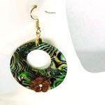 Boutique New NWT Abalone Shell Style Flower Rhinestone Dangle Earrings Photo 0
