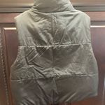 Reversible White and Black Cropped Vest Photo 3