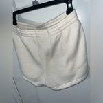 Streetwear Society NWT Creme Beige Fleece Lined Stretchy Shorts Sz Small Petite Photo 5