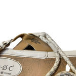 B.O.C. Born Concept Sandals‎ Size 8M White Leather C89701 Thong Strap Photo 3
