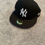 MLB Yankees Hat 5950 Black Photo 1