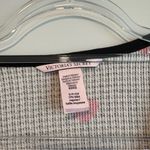 Victoria's Secret Victoria’s Secret She Loves it Heart Print Thermal long sleeve pajama top small Photo 3