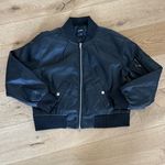 Boohoo - Faux Leather Pocket Detail Bomber Jacket in Black Photo 0