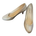 Life Stride  Women’s Parigi Soft System Kitten 2.5” Heel Pumps Champagne Size 8M Photo 0