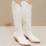 1MIIM Luxurious White on White Festival Heeled Cowboy Boot 8.0 Photo 1