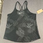 Nike  Women’s Tank Top Photo 0