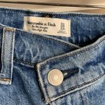 Abercrombie & Fitch Classic Ultra High Rise Women's Jeans. Size 31/12 Photo 3