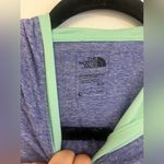 The North Face Women's Hoodie Athletic Shirt Thumb Hole Purple & Mint Size S Photo 2