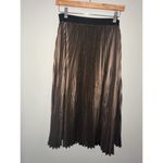 Leith  pleated midi skirt with golden reflections - size‎ small Photo 3