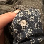 Lululemon Exhalation gray long sleeve pullover top size 2 Photo 6