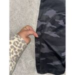 Athleta  Ultimate Stash Pocket‎ Black Camo Short 7 Inch Size XXS Pull On Photo 2