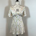Princess Polly  Floral Mini Dress V-Neck Short Sleeve‎ Summer Party Photo 1