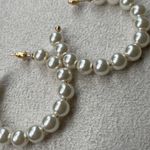 Lulus NEW Pearl earring open hoops Photo 1