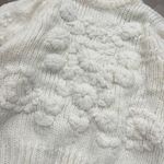NWOT Women's Cream Embroidered Flowers Thick Knit Jumper Size undefined Photo 1
