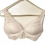 Victoria's Secret Medium White Lace Padded Bra Bralette Photo 0