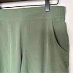 Eddie Bauer Green Lightweight Travel Pants Size S Photo 6