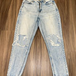 American Eagle Mom Jeans 2 Short Distressed High Rise —‎ Extra button Size undefined Photo 0