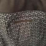 Oiselle  Roga Shorts, Size 6 Photo 3