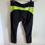Nike  Dri Fit cropped leggings - black/green Photo 6