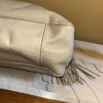 Hobo Leather Zip Top Shoulder Bag Purse Beige Fringe Zipper Pull Tan Photo 7