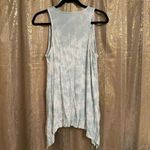Torrid  Tie Dye Super Soft V-Neck Crochet Inset Sharkbite Hem Tank 00 Medium Photo 1