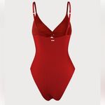 Berlook Red Cutout Twist One Photo 4