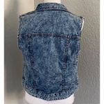 Forever 21  Life in Progress 80’s Inspired Acid Wash Denim Vest Size Medium Photo 3