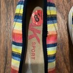 NEW Colorful Striped Women's Shoes Red Size 8 Photo 3