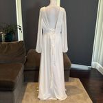 Women’s White Chiffon Full Length Long Sleeve Formal Dress Leg Slit Size 10 NWOT Photo 4