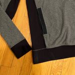 Lululemon Post Chaturanga Women’s Pullover Black / Ambient Grey / Black Size 6 Photo 7