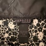 EXPRESS  World Brand black & white floral summer vacation beach dress, size 5 Photo 1