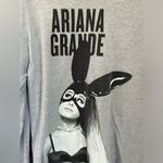 Ariana Grande  Dangerous Woman tour long sleeve. Size M Photo 2