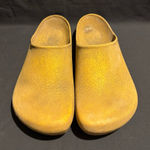 Birkenstock  Birkis unisex size 7.5 yellowish color Photo 0