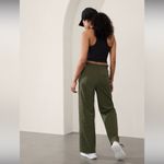 Athleta NWT  TREKKIE HIGH RISE PARACHUTE PANT / Aspen Olive Photo 2