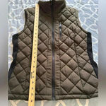 Andrew Marc  Quilted Vest size Medium Photo 4