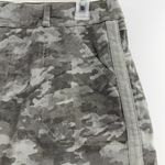 Spanx  Stretch Twill Camo Shorts size Large pull on tummy shaping 4-way stretch Photo 1