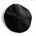Classic Black Beret Photo 1