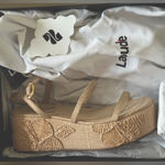 Larroude Gio flatform embroidered Sandals size 6.5 new w original box, dust bags Tan Photo 5