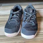 Mizuno Volleyball Court Shoes Photo 0