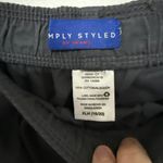 simply styled  short XLH Photo 2