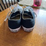 Converse Men’s 8.5  Low Top Photo 1