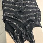 Old Navy  beautiful jumper-Large-hanging tassels-black great peice! Well kept Photo 4