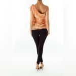 BCBGMAXAZRIA  100% silk peach flutter sleeve top size/8 Photo 2