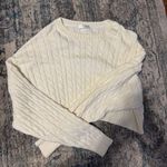 Vestique Cropped Sweater Photo 0